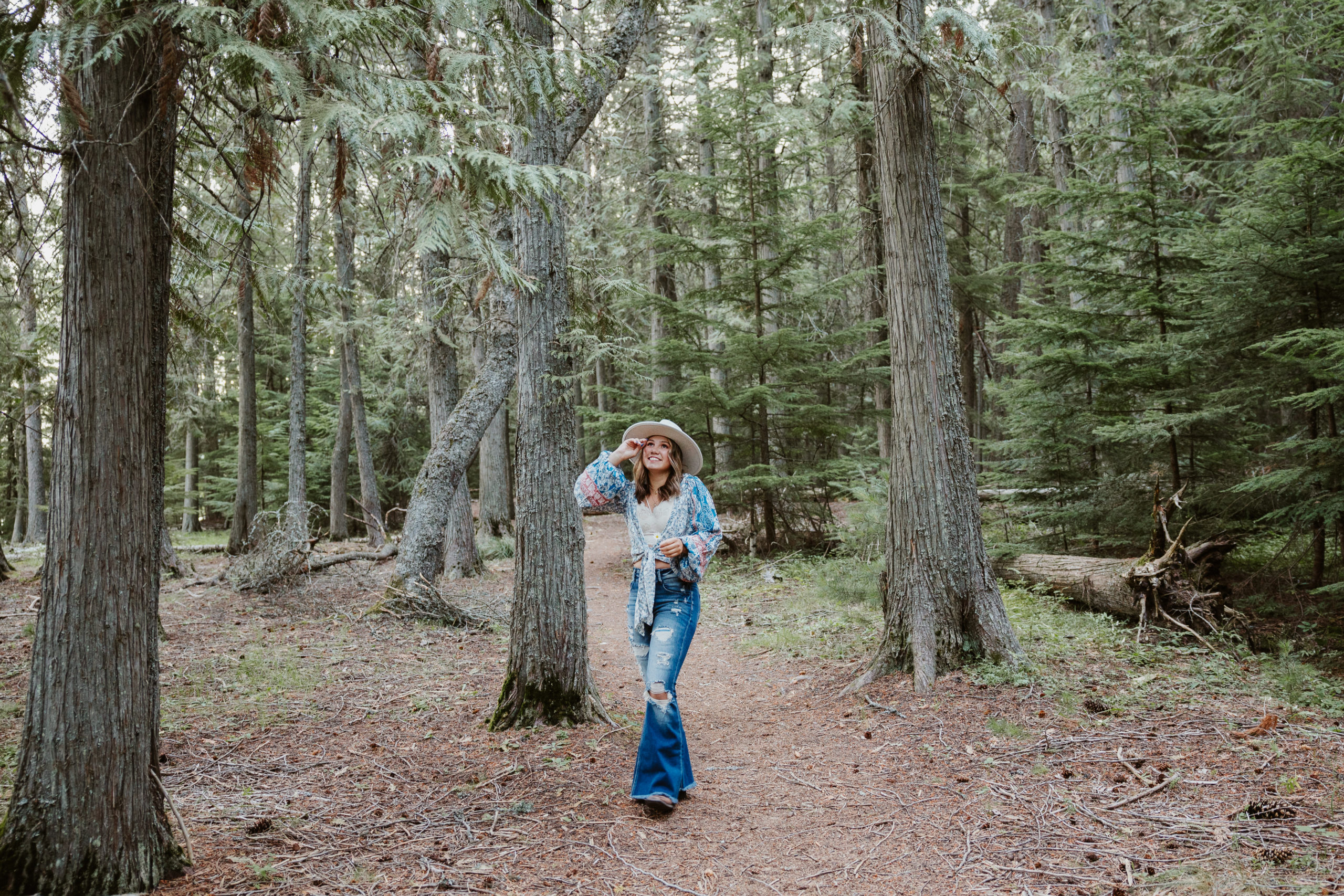 glacier_national_park_senior_portraits_aspen-6