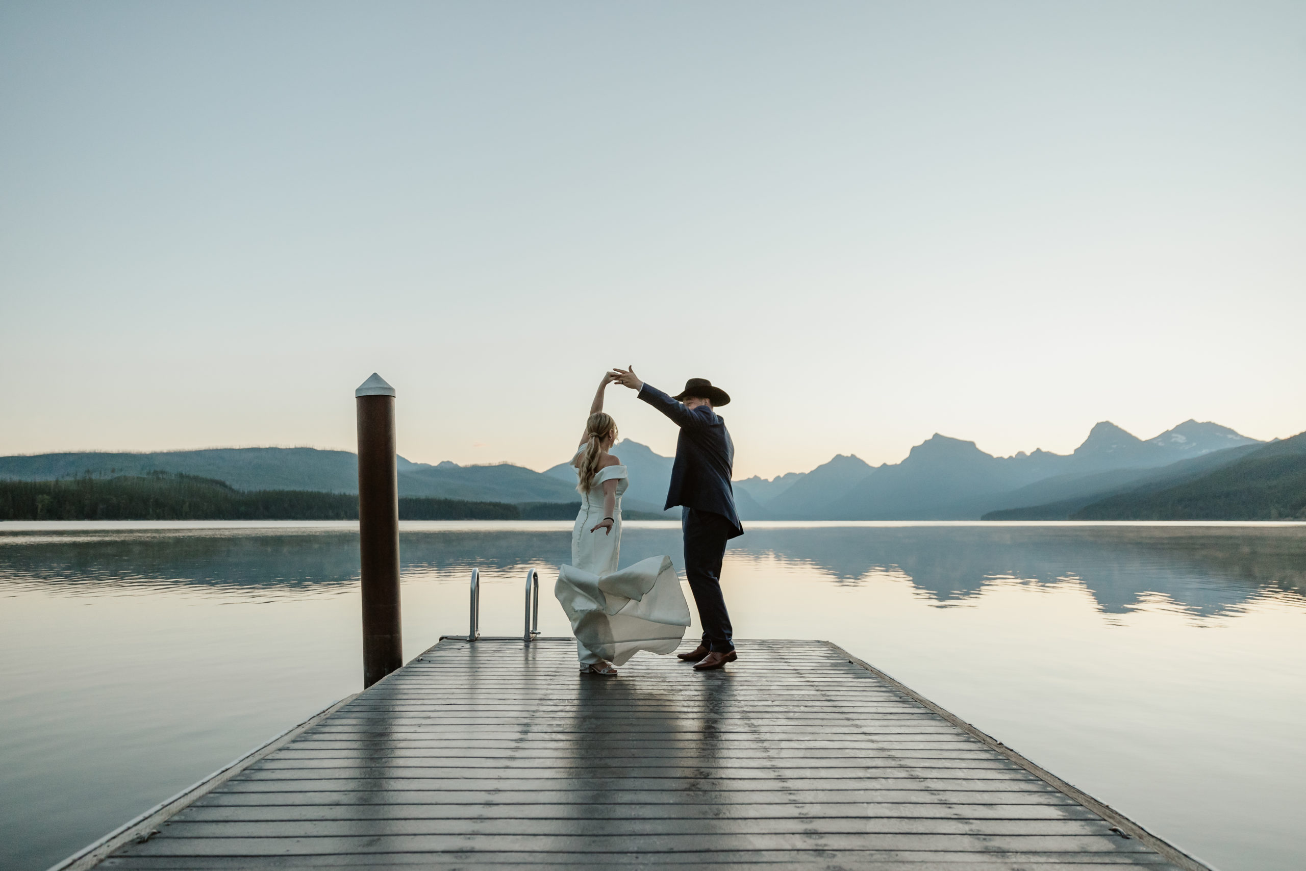 glacier_national_park_sunrise_adventure_portrait_session_natalia_ben-1