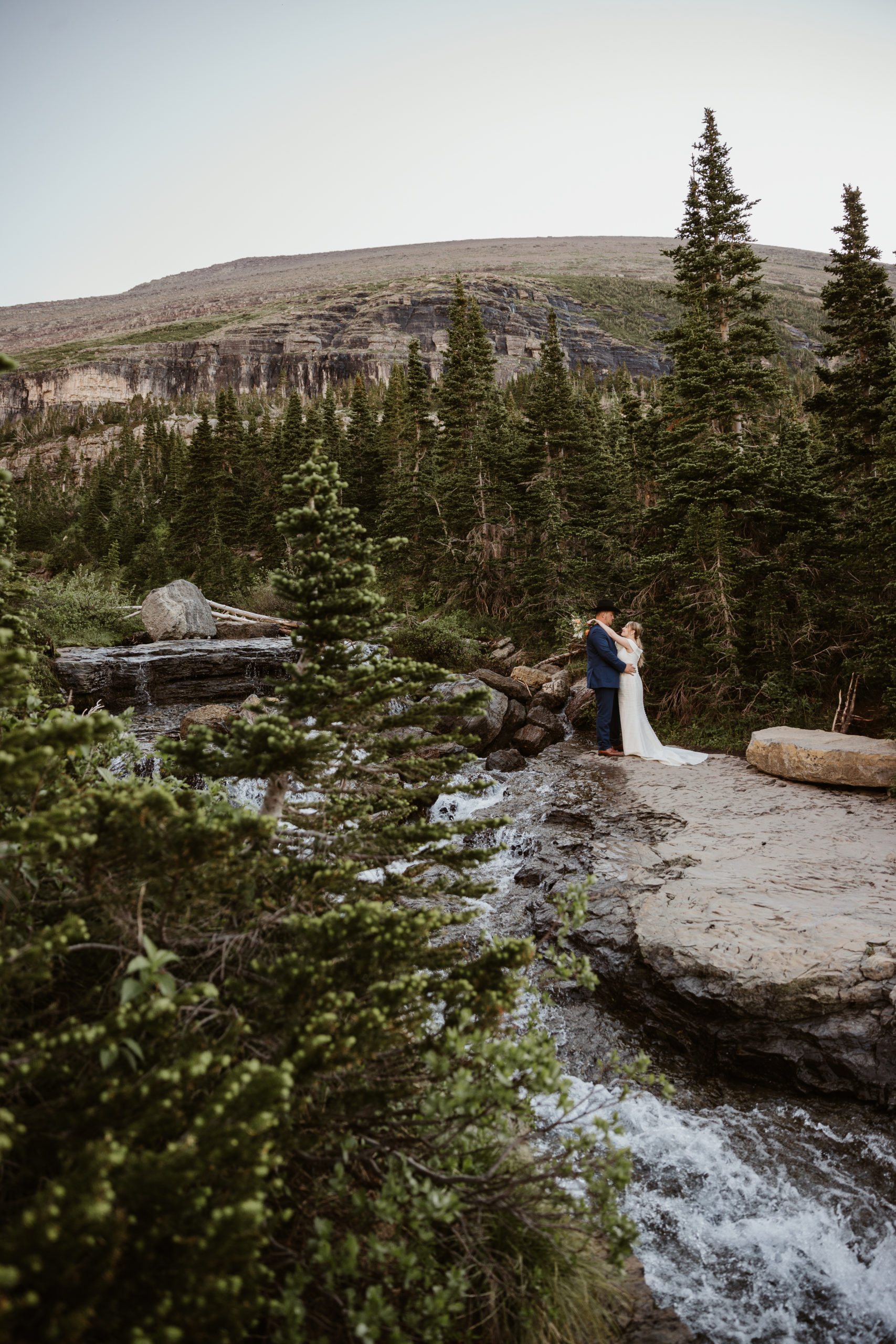 glacier_national_park_sunrise_adventure_portrait_session_natalia_ben-7