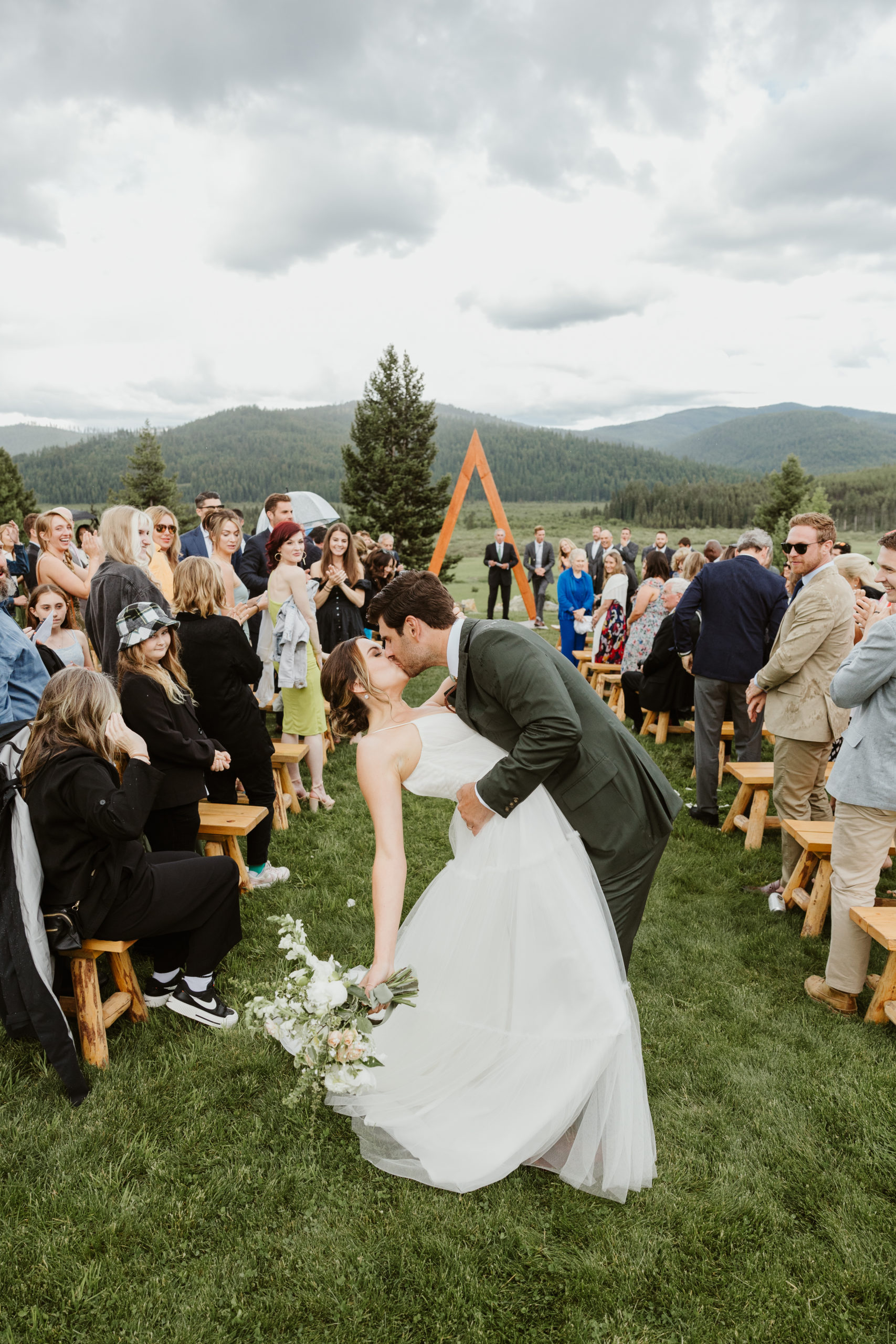 krissy_todd_star_meadows_ranch_whitefish_wedding-17