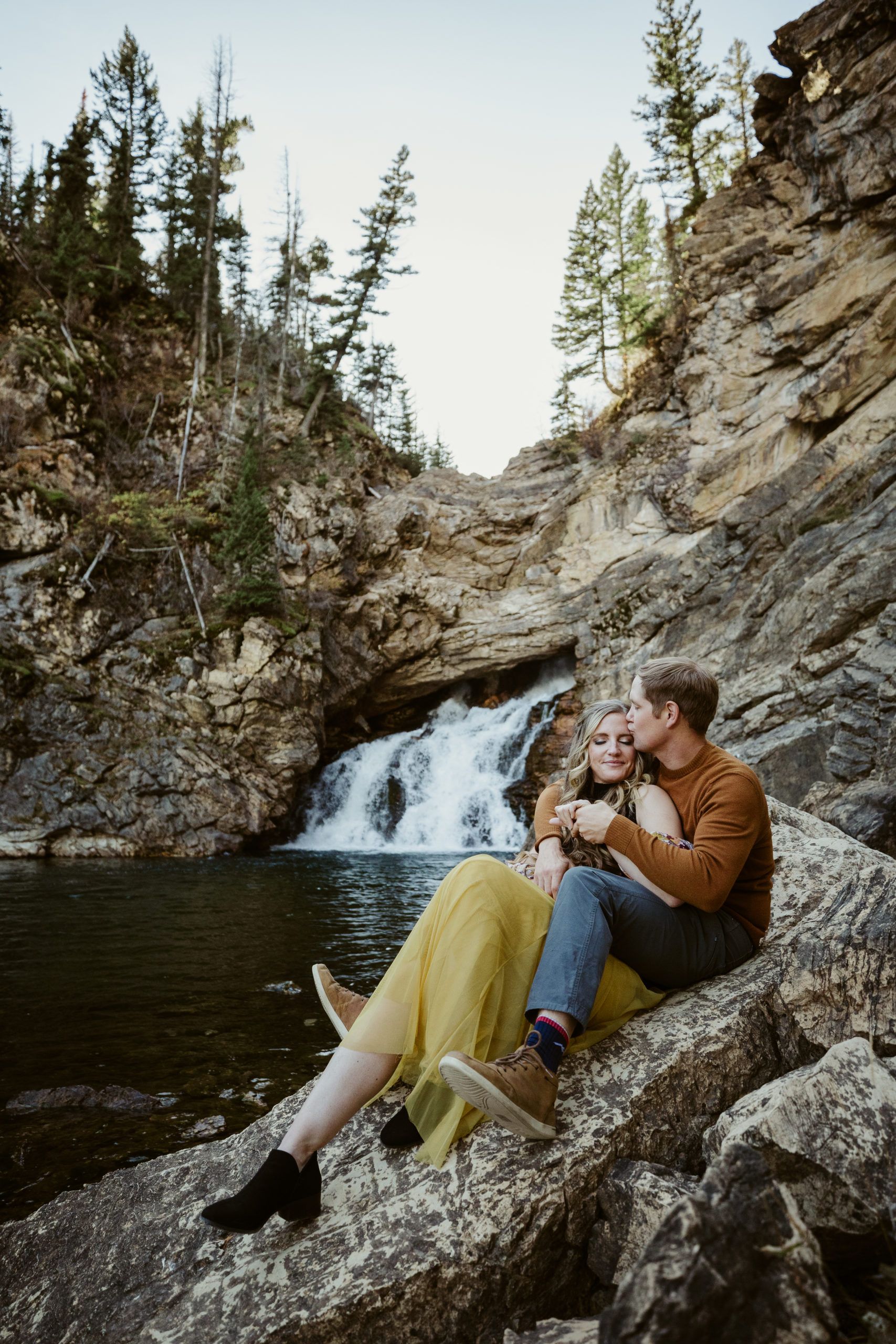 lauren_wade_engagement_adventure_session_sun_point_two_medicine_apgar-8